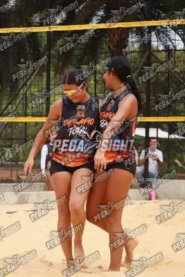 Foto de Gabriela y Maria Bedoya