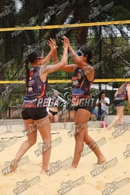 Foto de Gabriela y Maria Bedoya