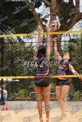 Foto de Gabriela y Maria Bedoya