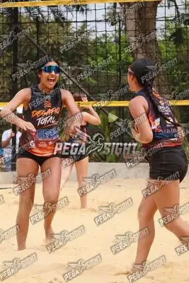 Foto de Gabriela y Maria Bedoya