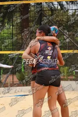 Foto de Gabriela y Maria Bedoya