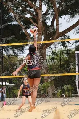 Foto de Gabriela y Maria Bedoya