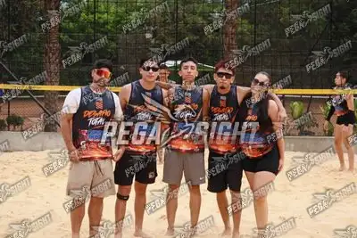 Foto de SURVIVES